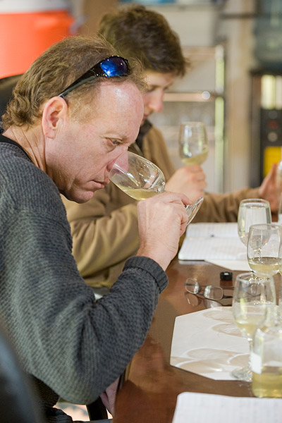 Jim and Sarah tasting white wine at our weekday morning wine tasting